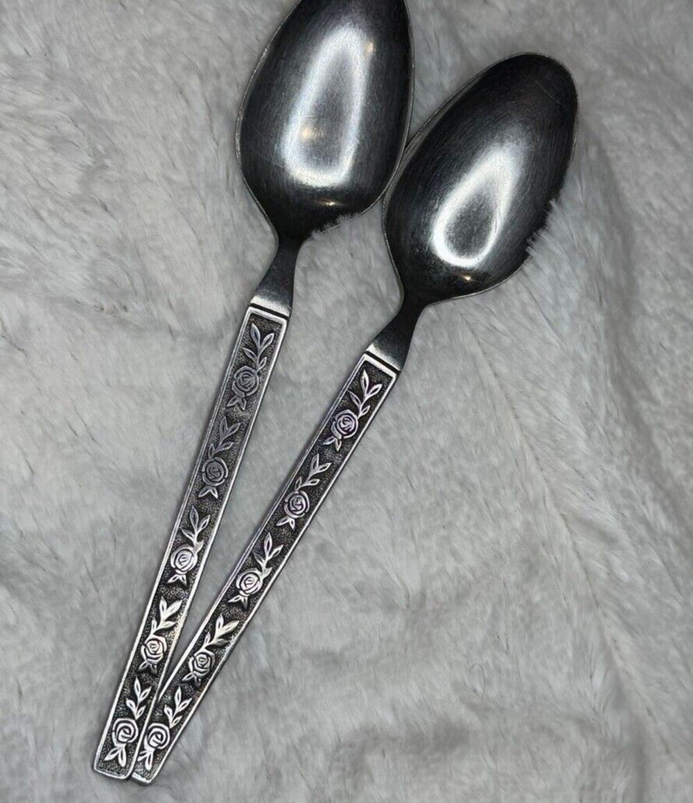 2 Interpur Stainless Flatware Korea FLORENZ 8 Petal Flower Spoons Fleur de Lis